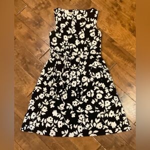 Anne Klein black & white Floral Sleeveless Dress with sash size 8